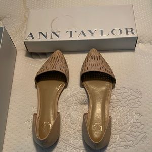 AnnTaylor Leather Flat, pale camel. Worn a couple times. In excellent condition!